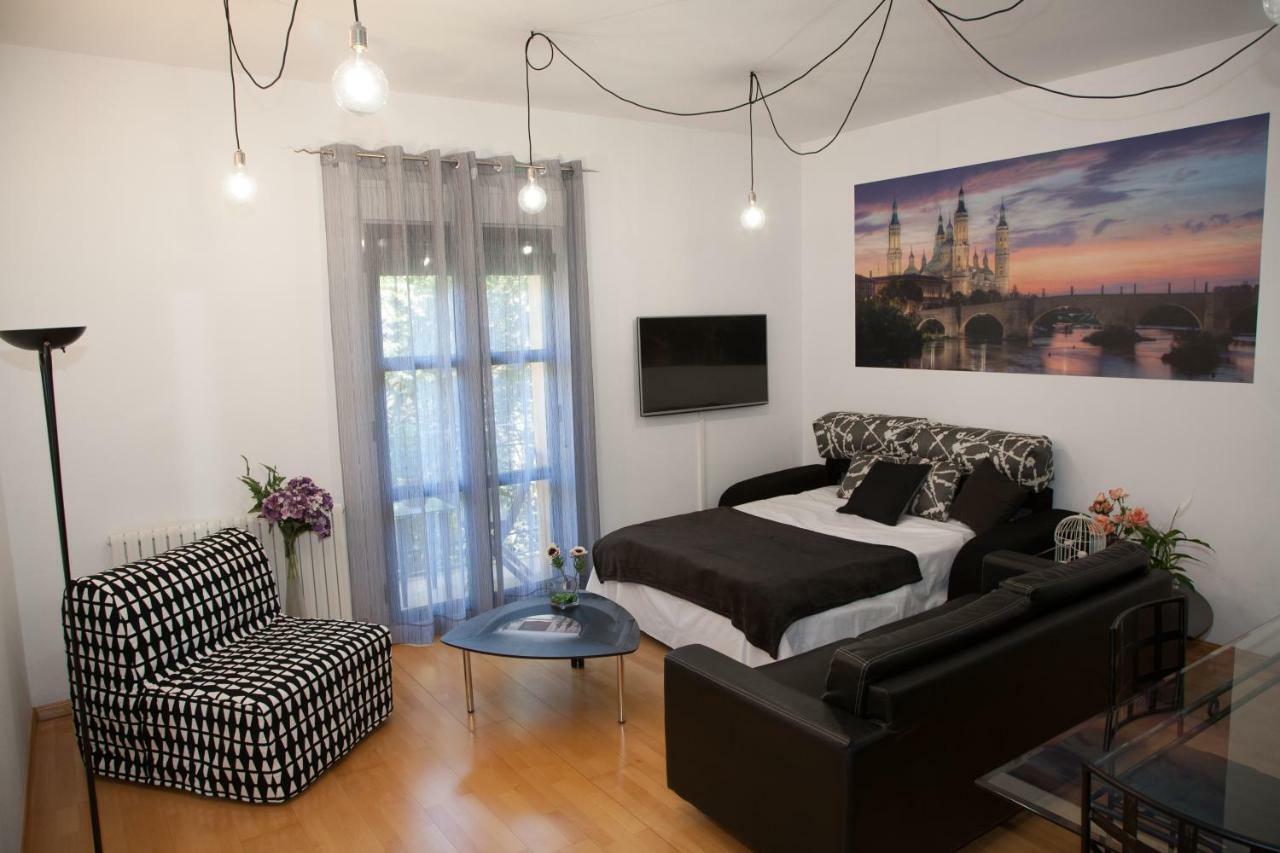 Dean Dos Catedrales Apartment Сарагоса Екстериор снимка